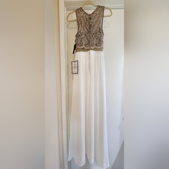NWT Women's Formal Dress - Picture 2 of 5
